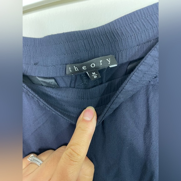 Theory NWOT Navy Viscose Lightweight Urban Pull on Dressy Pants Sz M Designer - Picture 3 of 8